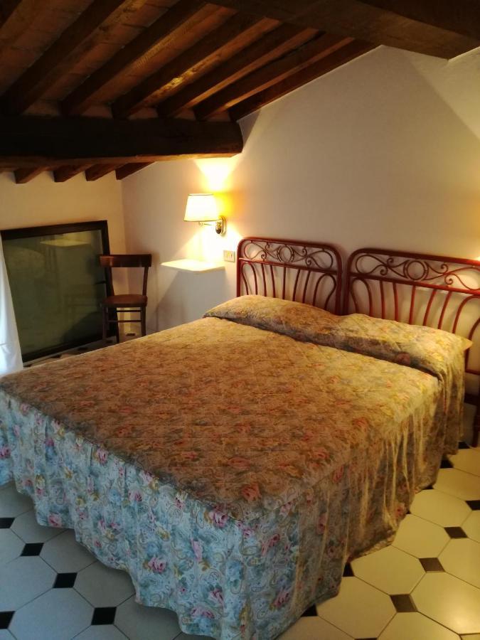 Mansarda Panoramica: Solarium with Historic Sarteano Views Apartment Exterior photo