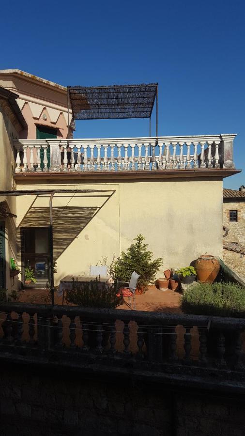 Mansarda Panoramica: Solarium with Historic Sarteano Views Apartment Exterior photo