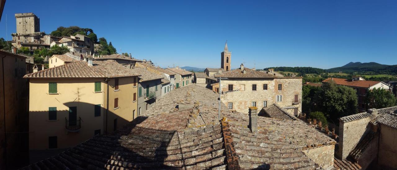 Mansarda Panoramica: Solarium with Historic Sarteano Views Apartment Exterior photo